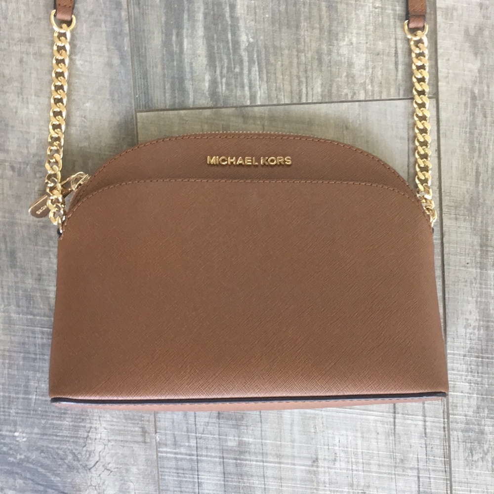 Micheal Kors Emmy leather cross body